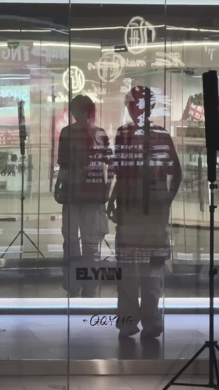 @Elynn๐ซYiheng