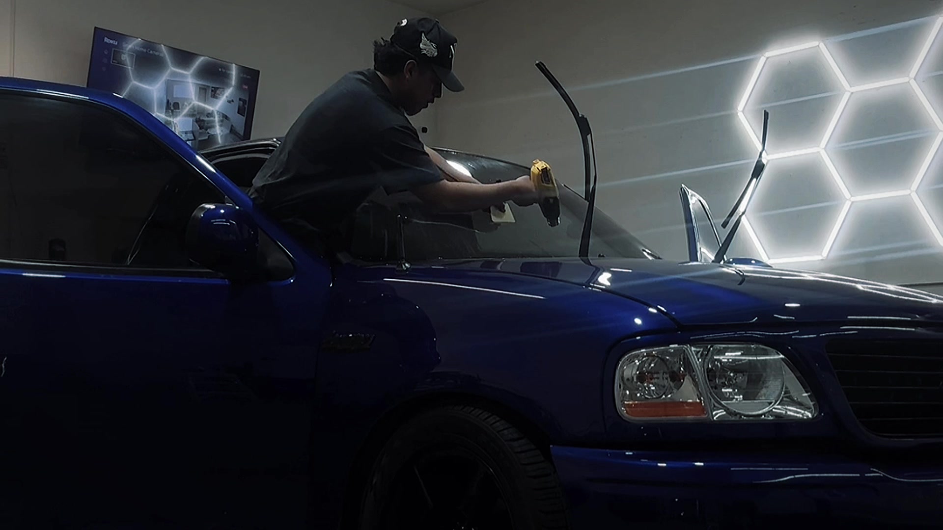 @208tint & auto glass