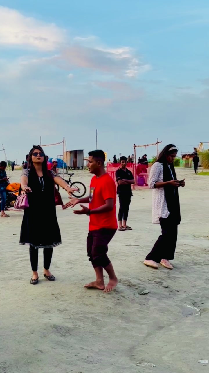 @মিস গোলাপি
