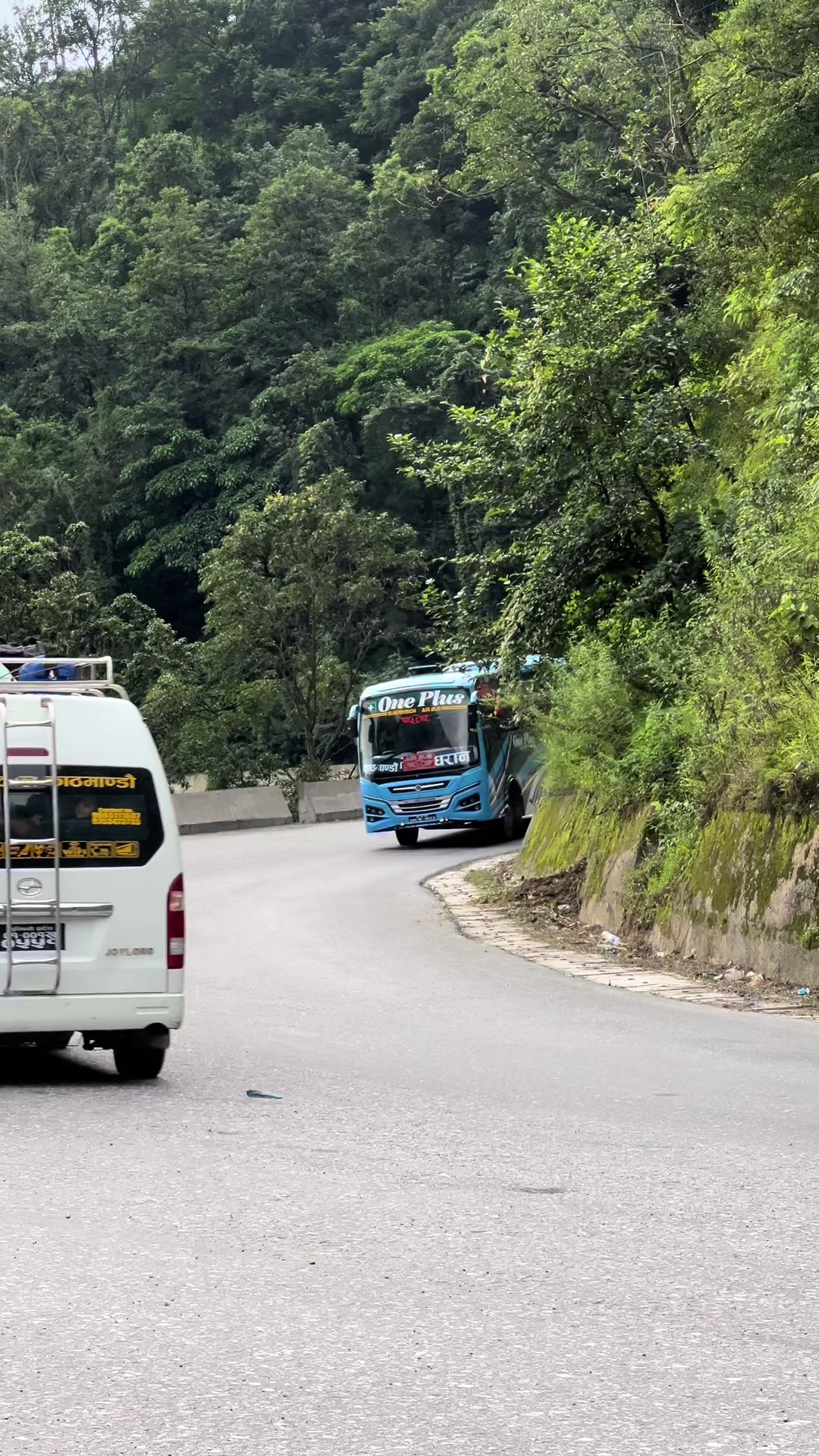 @Deluxe Bus Of Nepal🇳🇵🇳🇵