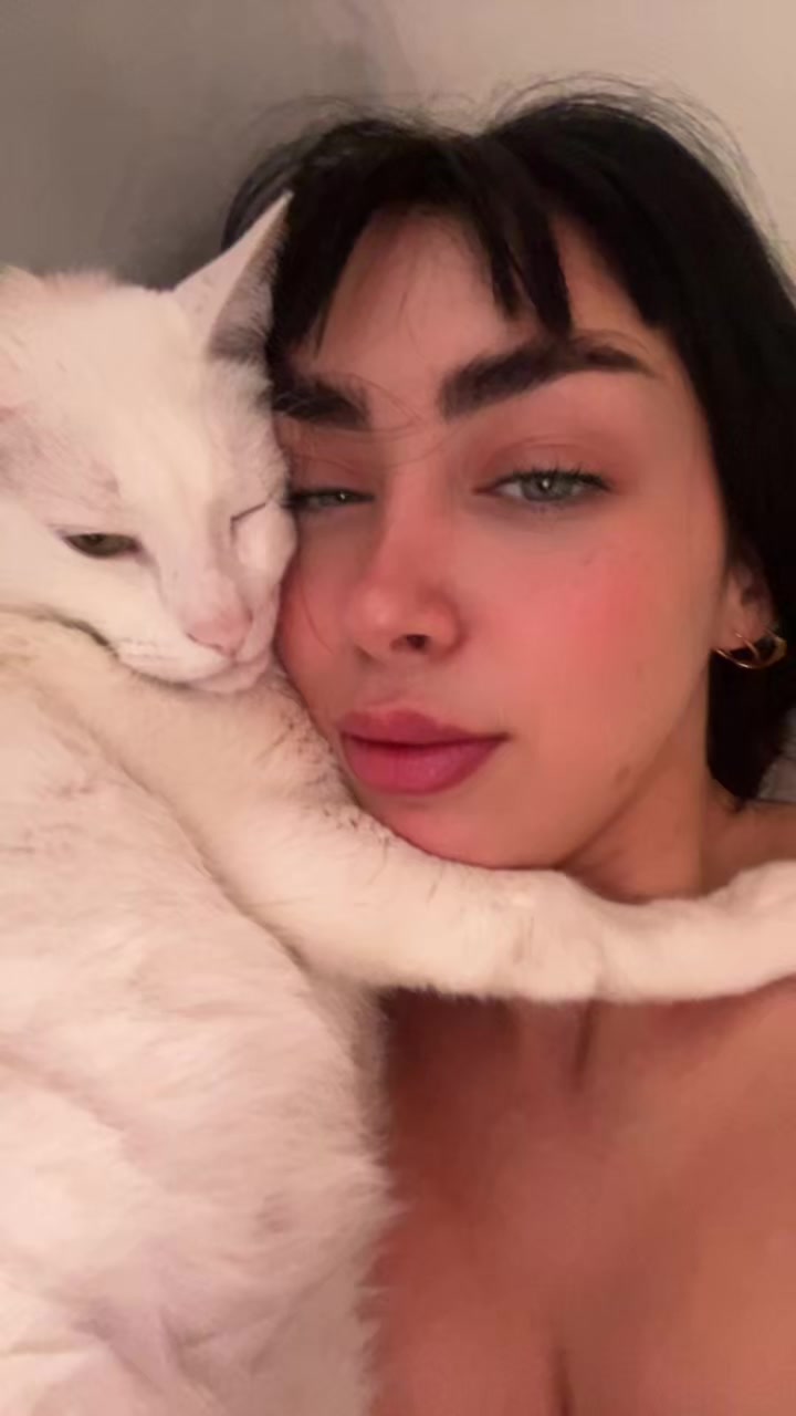 @criticalbabyy