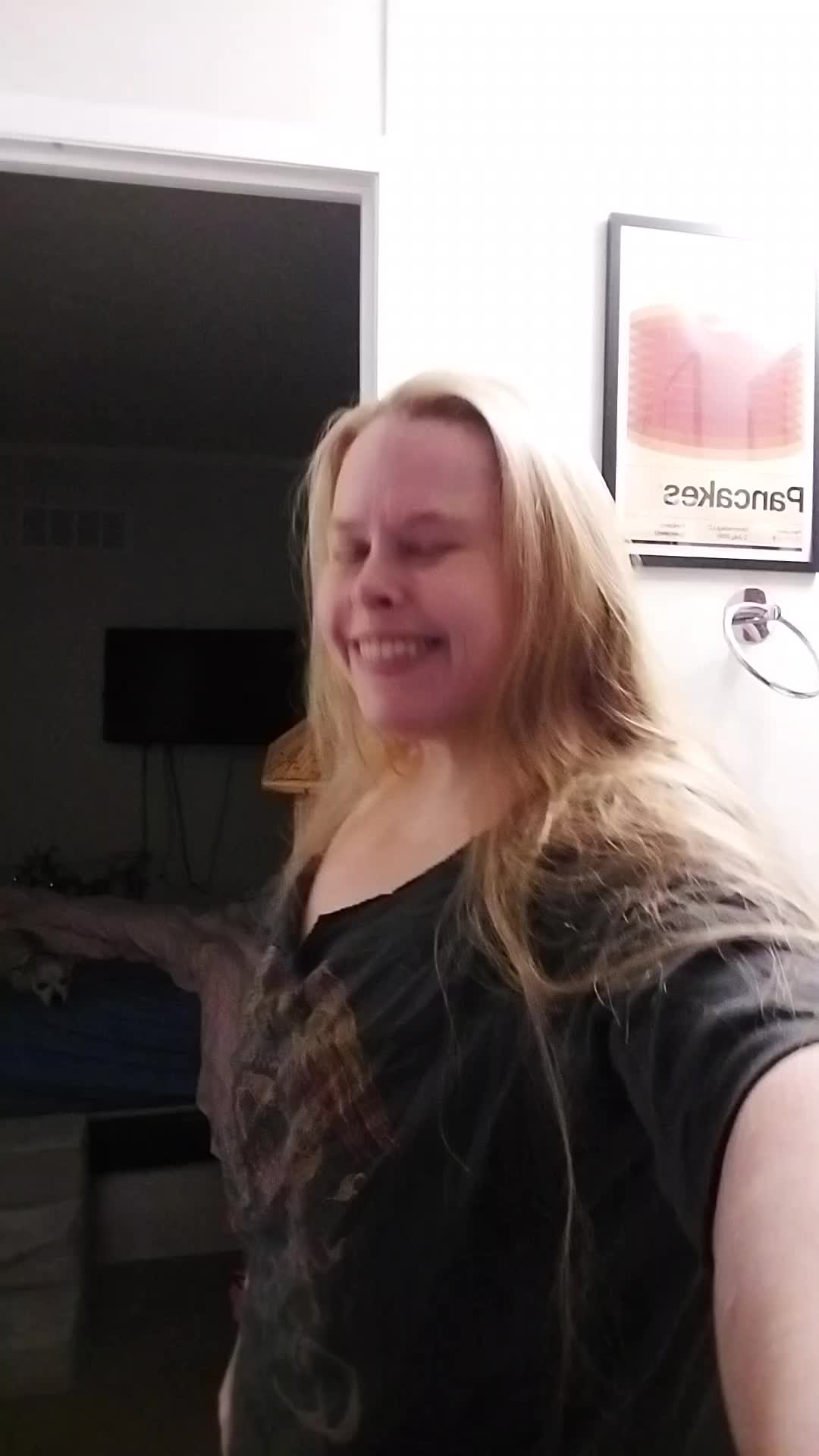 @HeatherHurtsSoGood