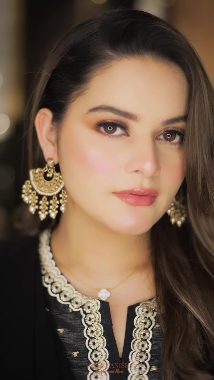 @AqsaDanishSalonandSpa