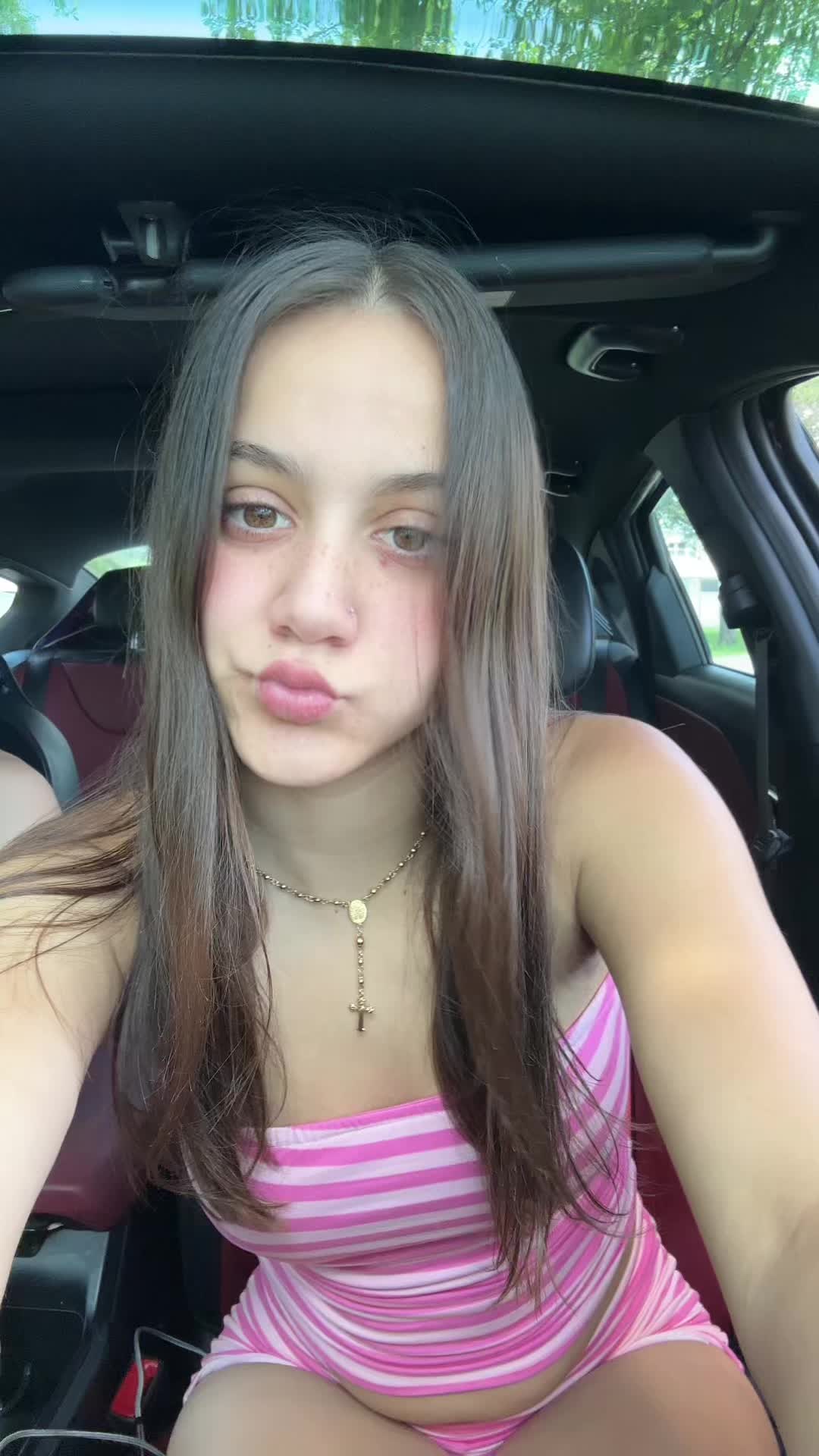 @Ani 🦋✨