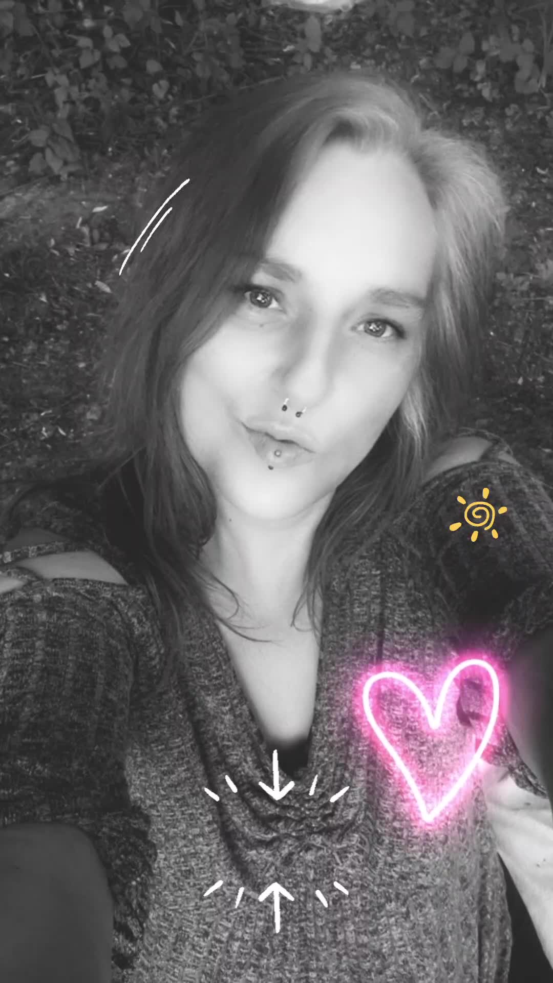 @☆🦋Yvi🦋☆ Mc Brown