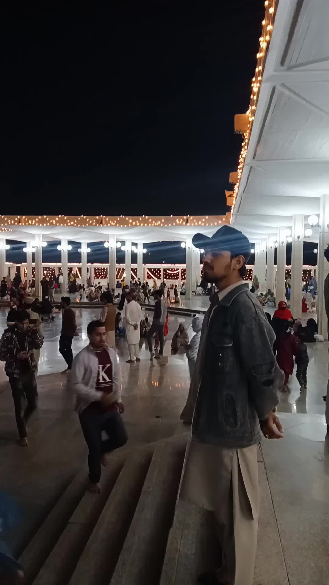 @SUNNY QURESHI 👑
