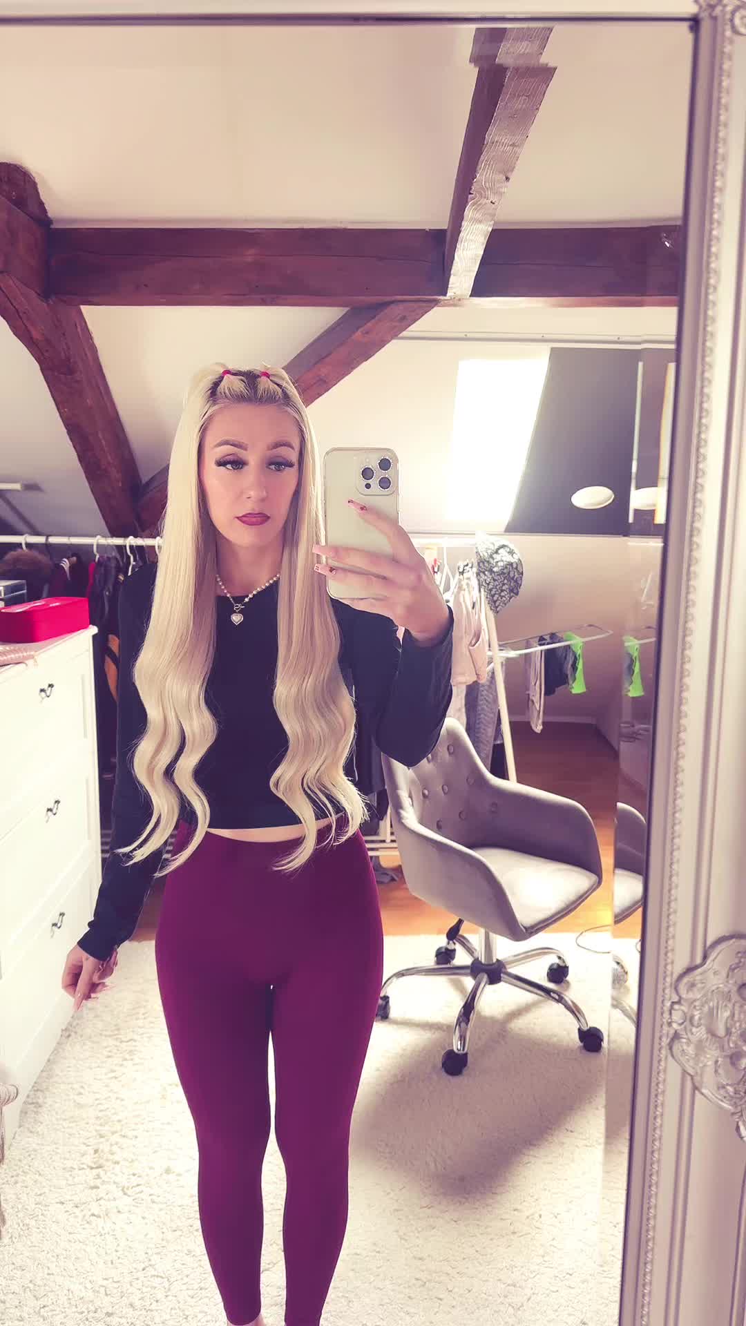 @J1na_J1na_Official_
