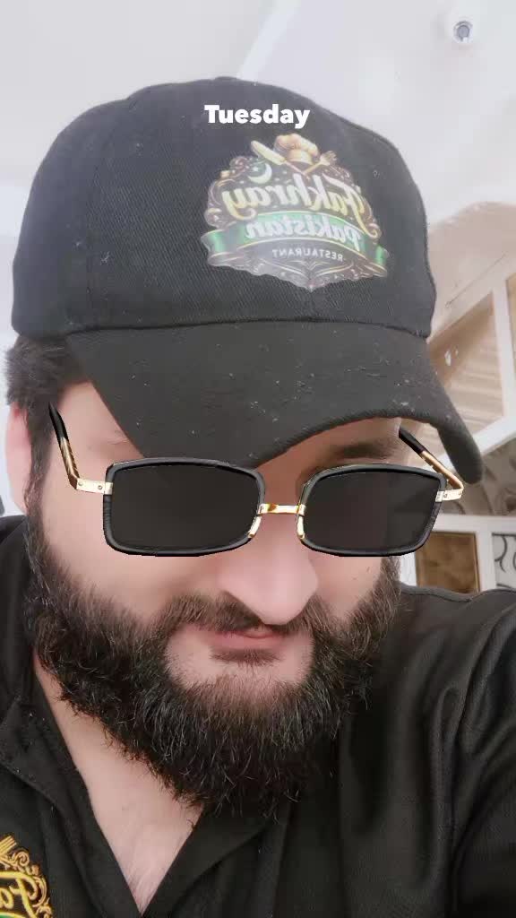 @Mehran Khantiktok.com/@1mehran