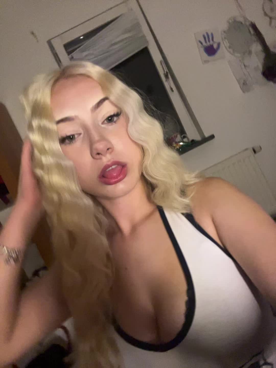 @ꨄ