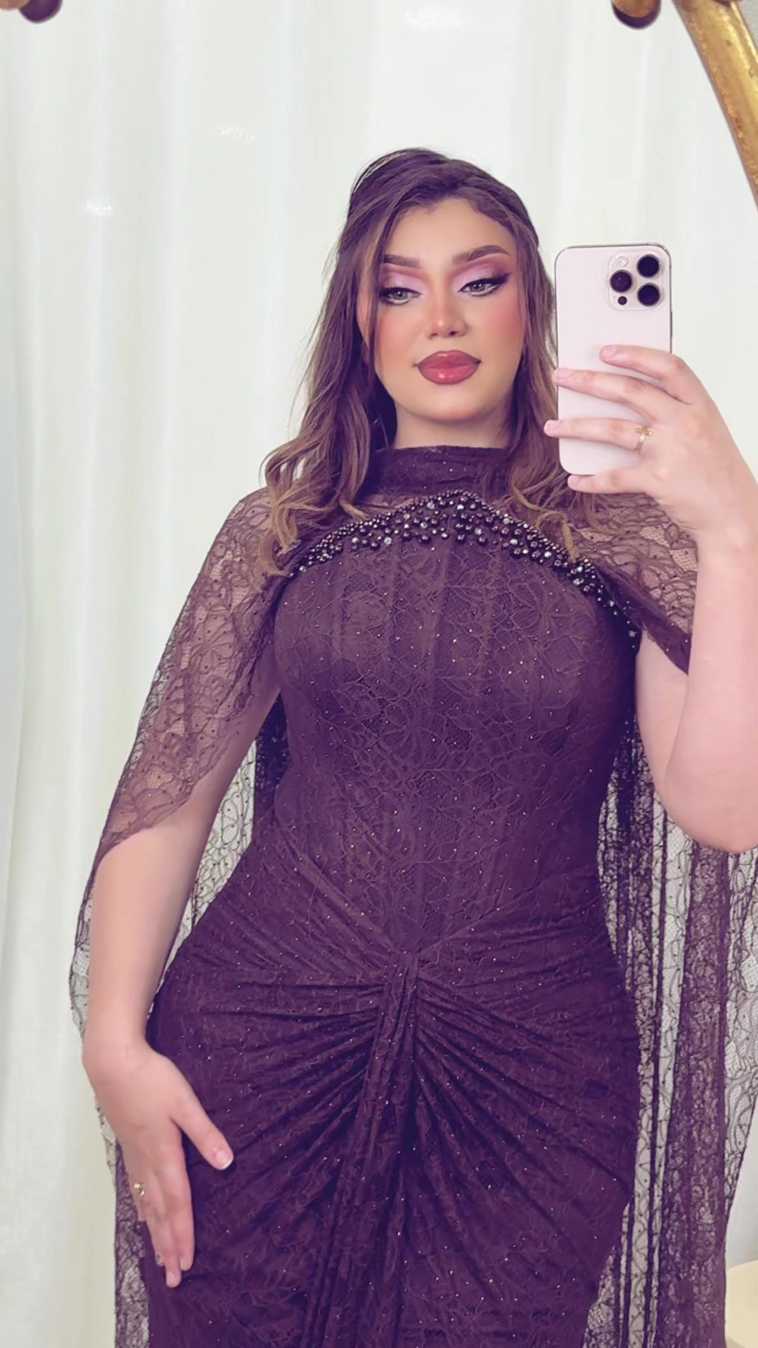 @Miss aniqa 24