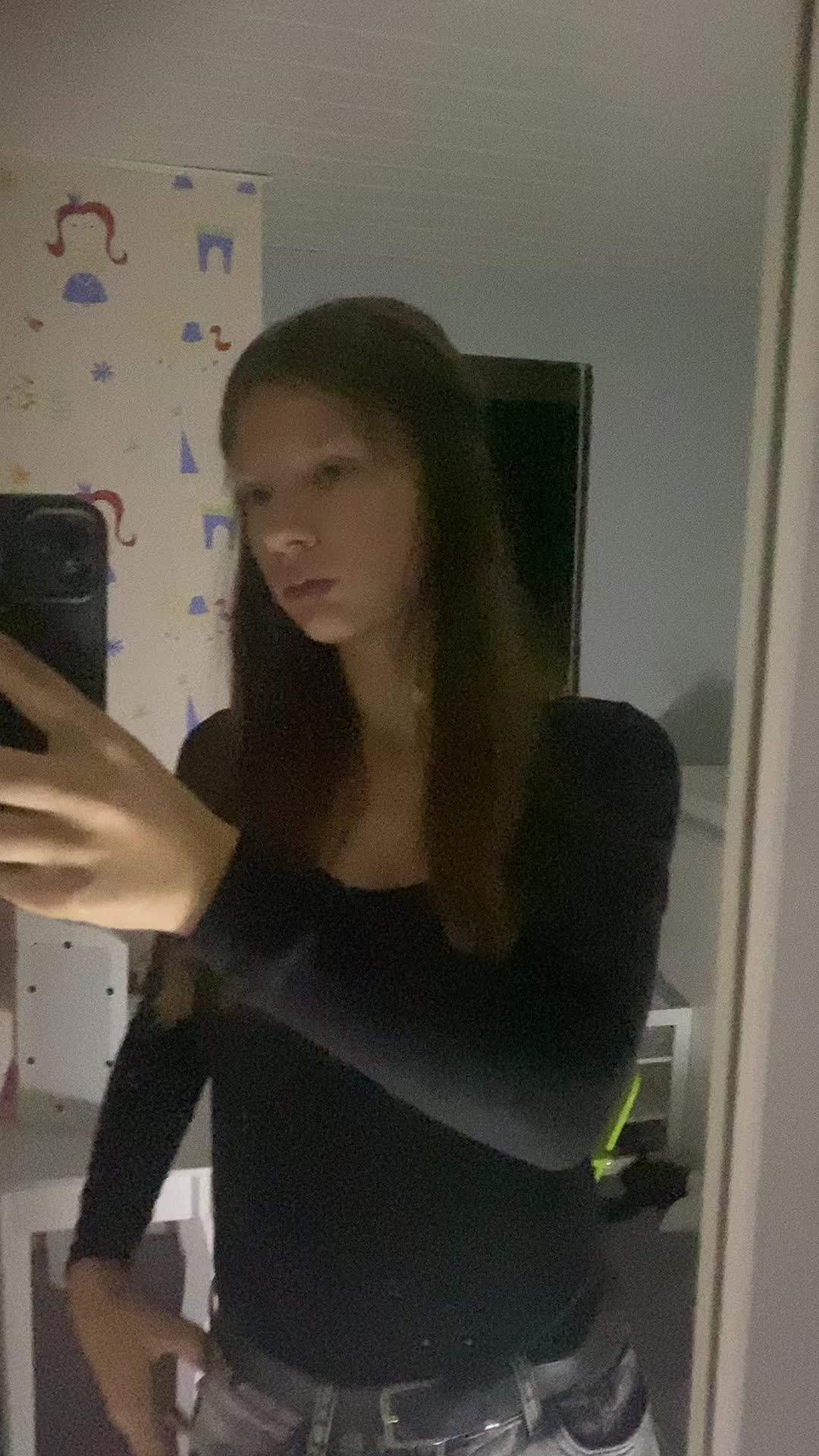 @Hannah_bkrrrrr