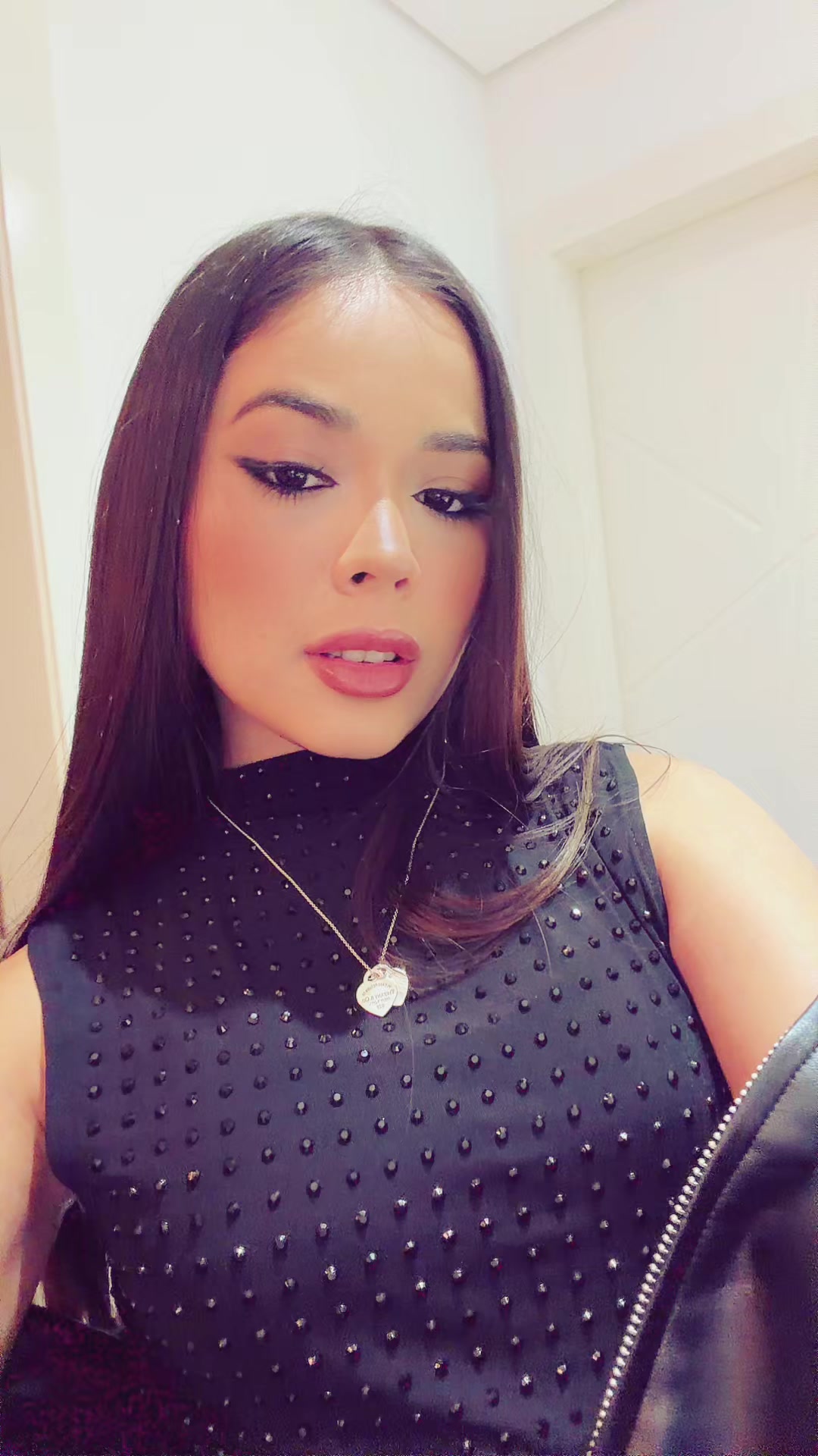 @gabisaiury.2