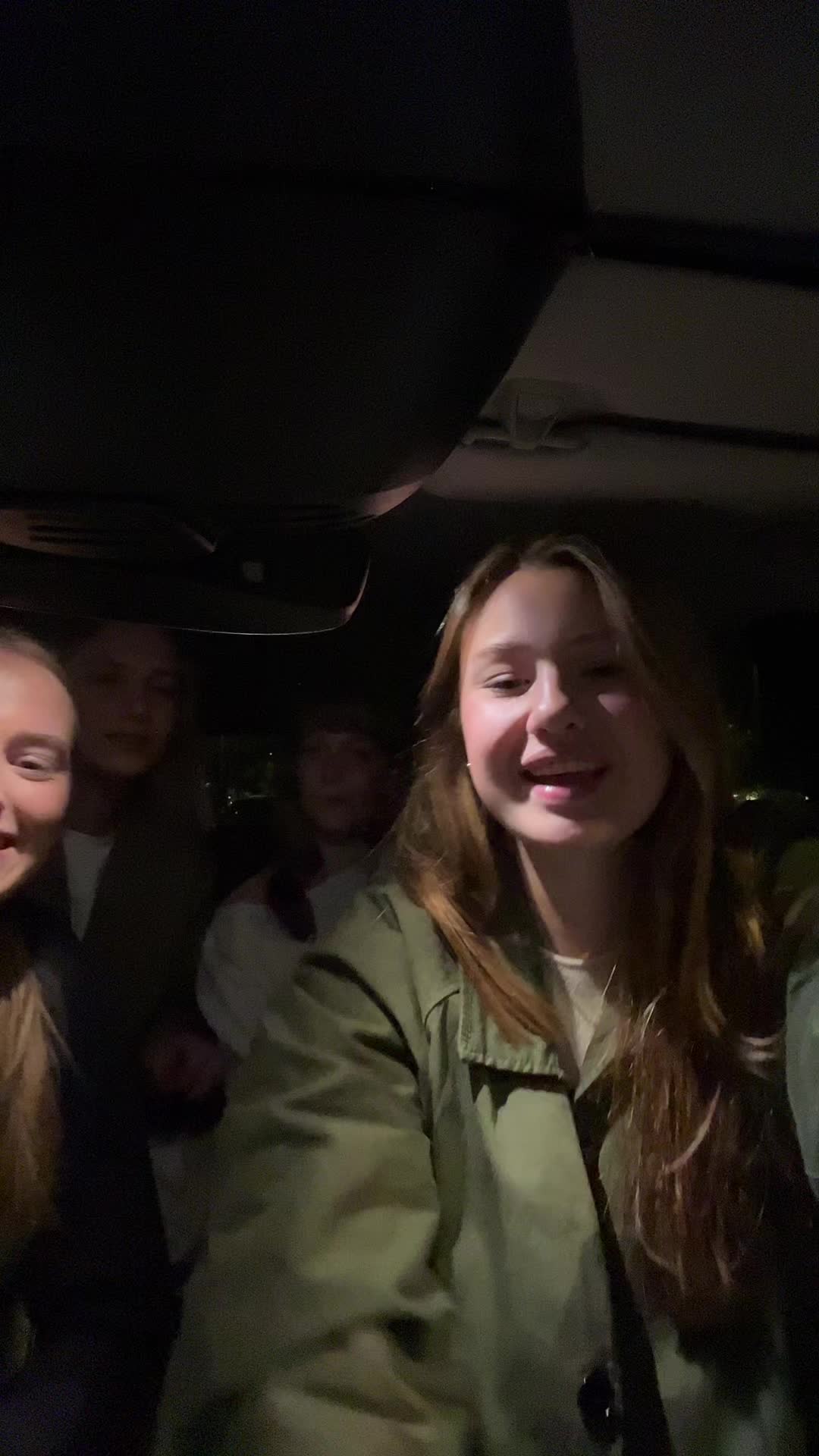 @Ella