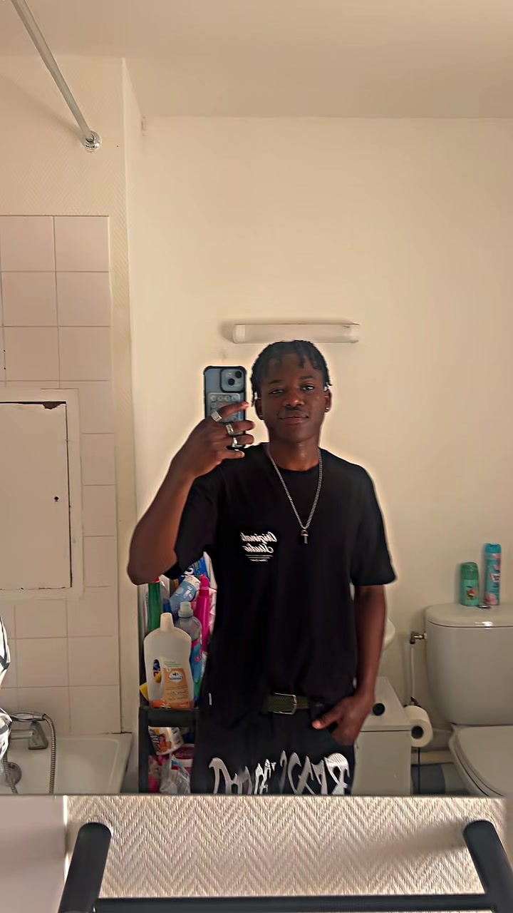 @🧿Räyän@-b🔱🇨🇬🇦🇴🧿