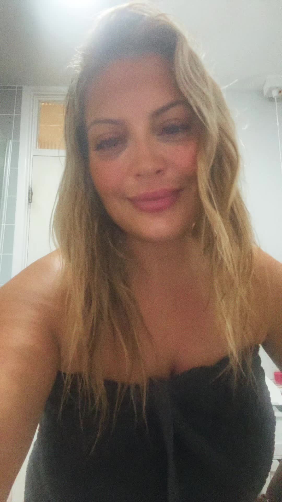 @Lara