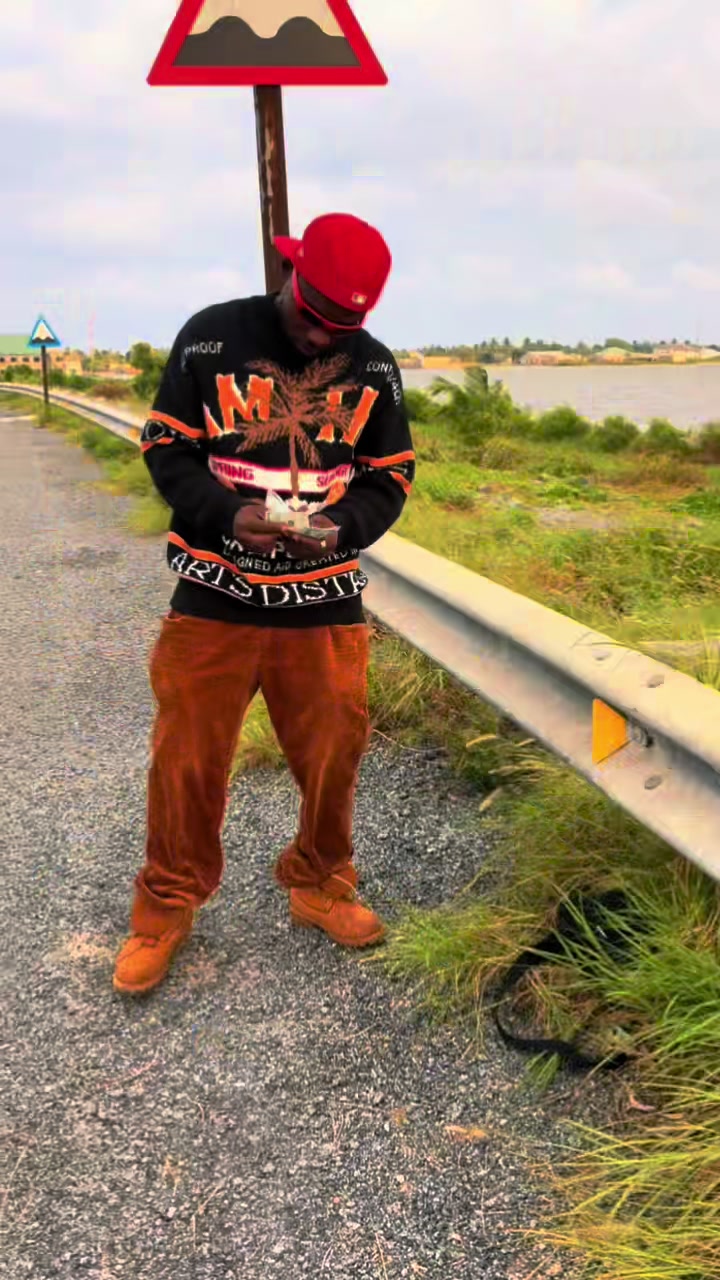 @R O Y A L T Y 🥶🫶