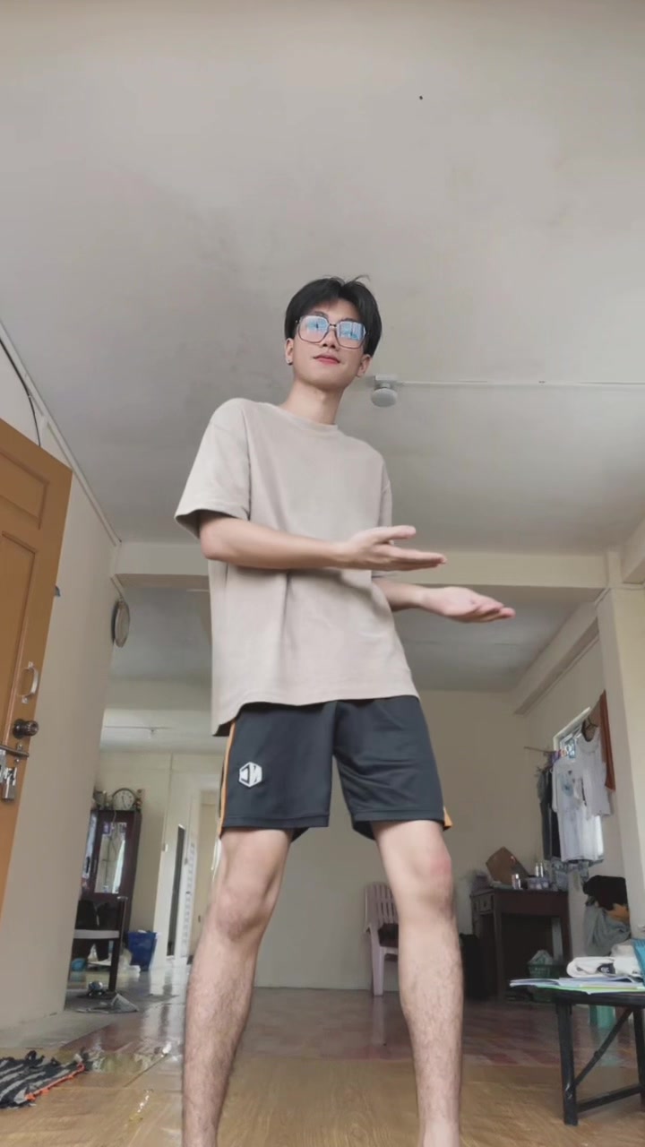 @Léo