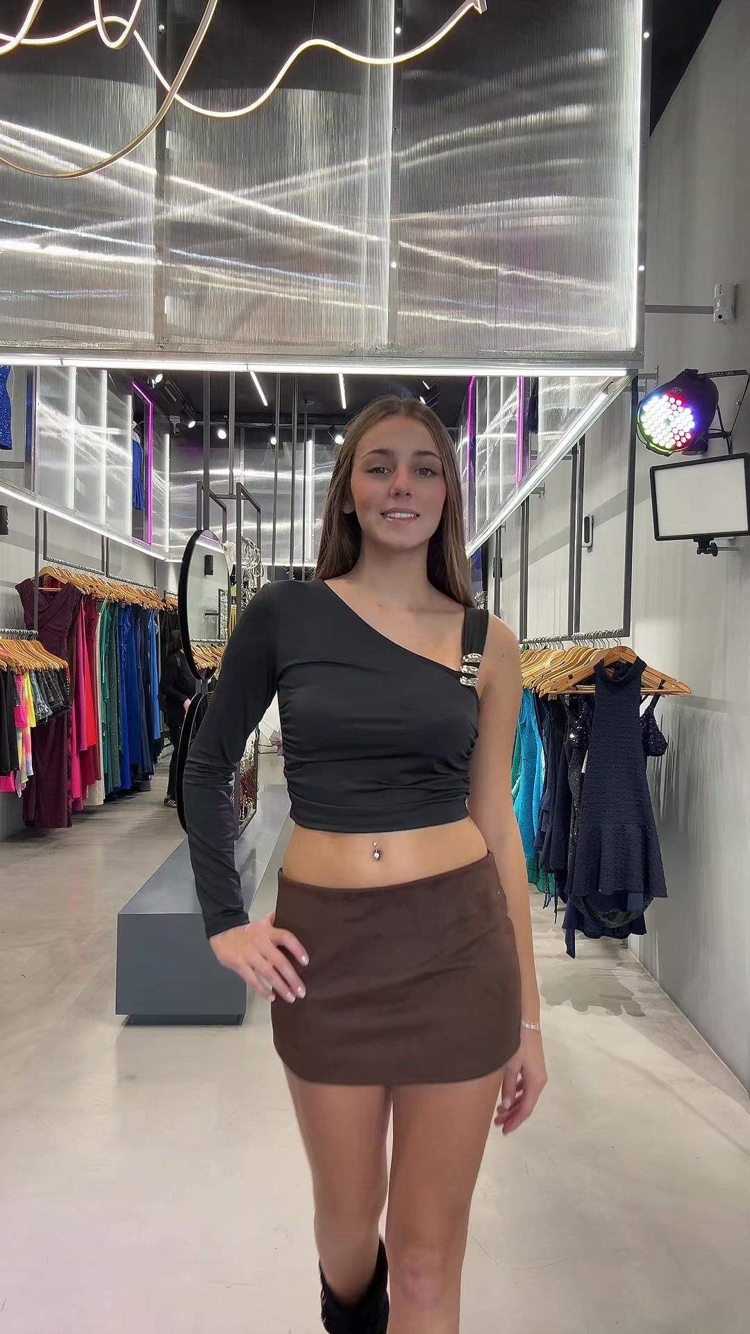 @AV