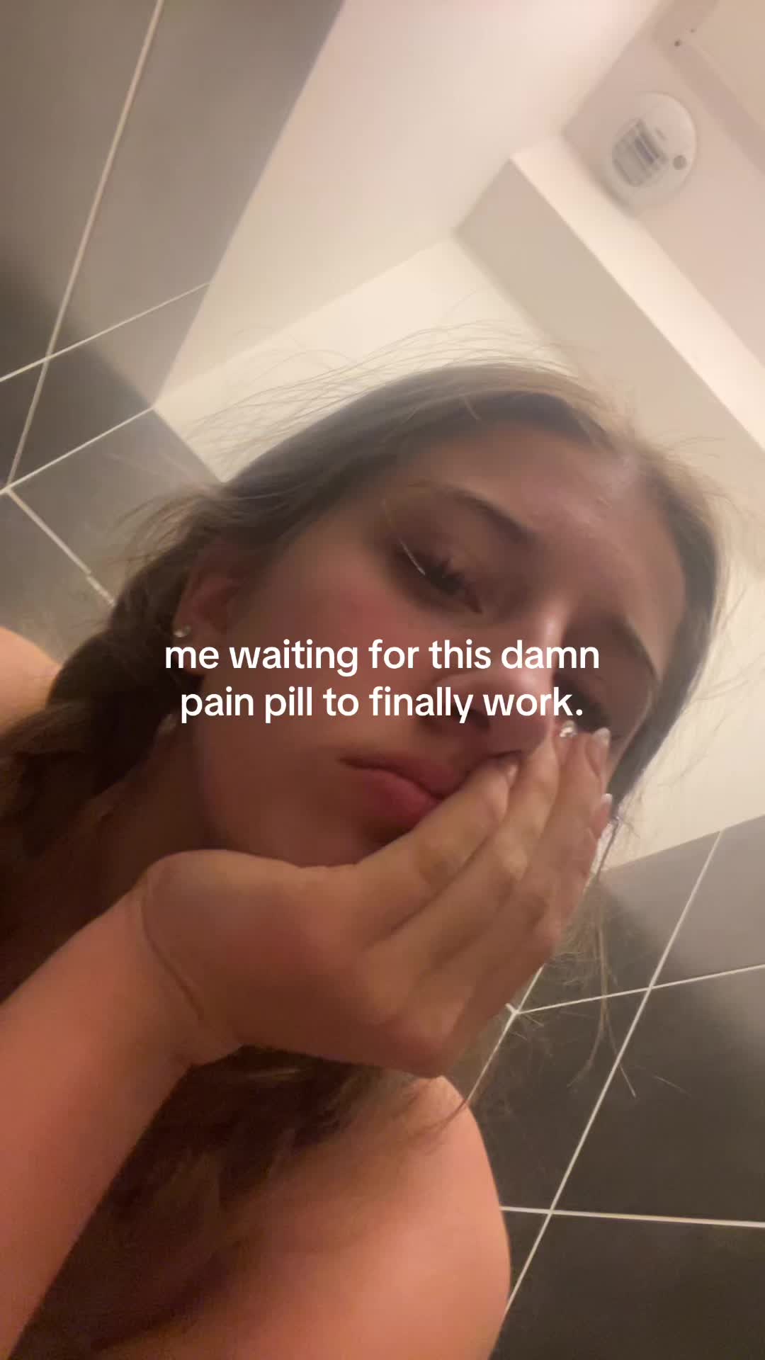 @⃟