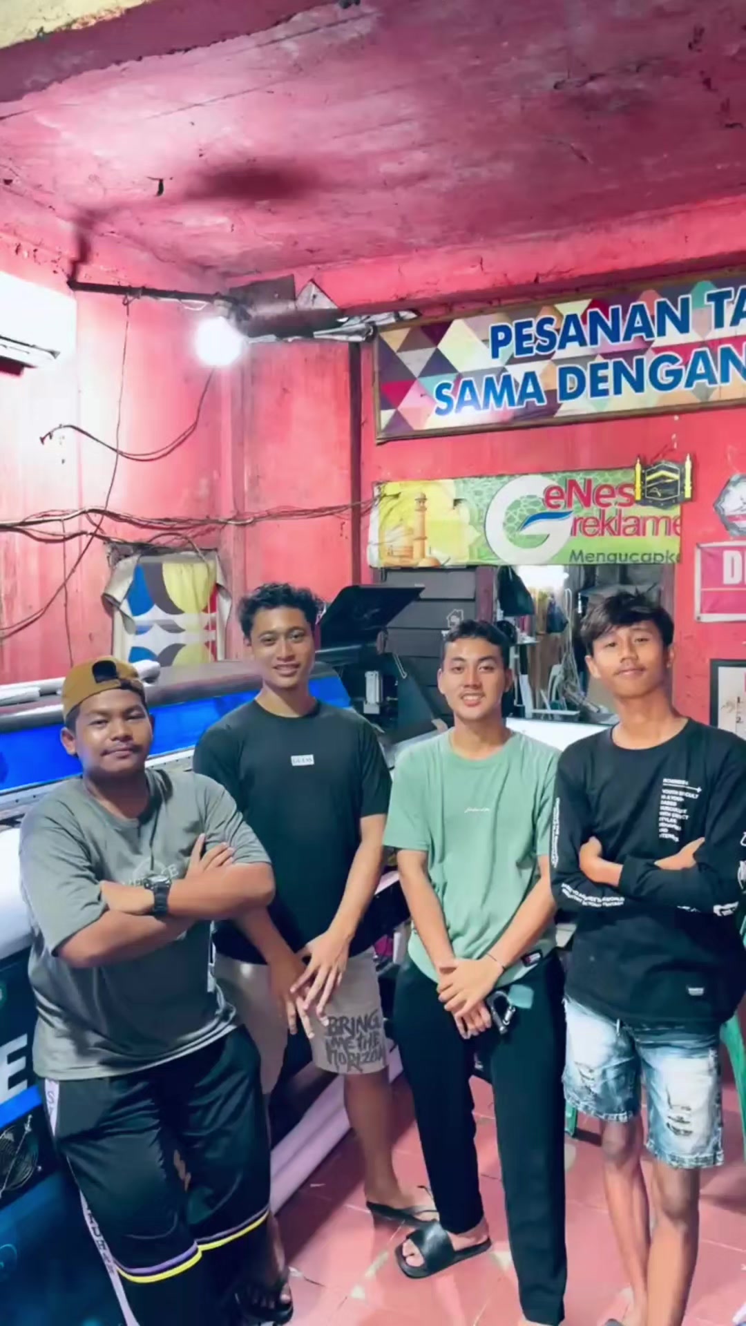 @PiuOy3 ( bukan pahlawan )