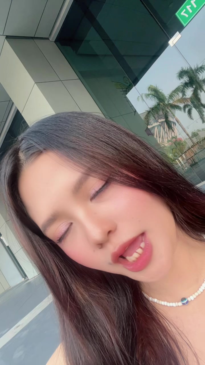 @Mikee | @mikeebulaong on ig