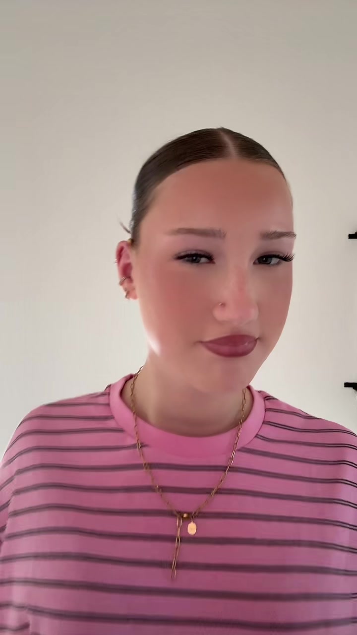 @ᴘʜɪʟɪɴᴇ⋆