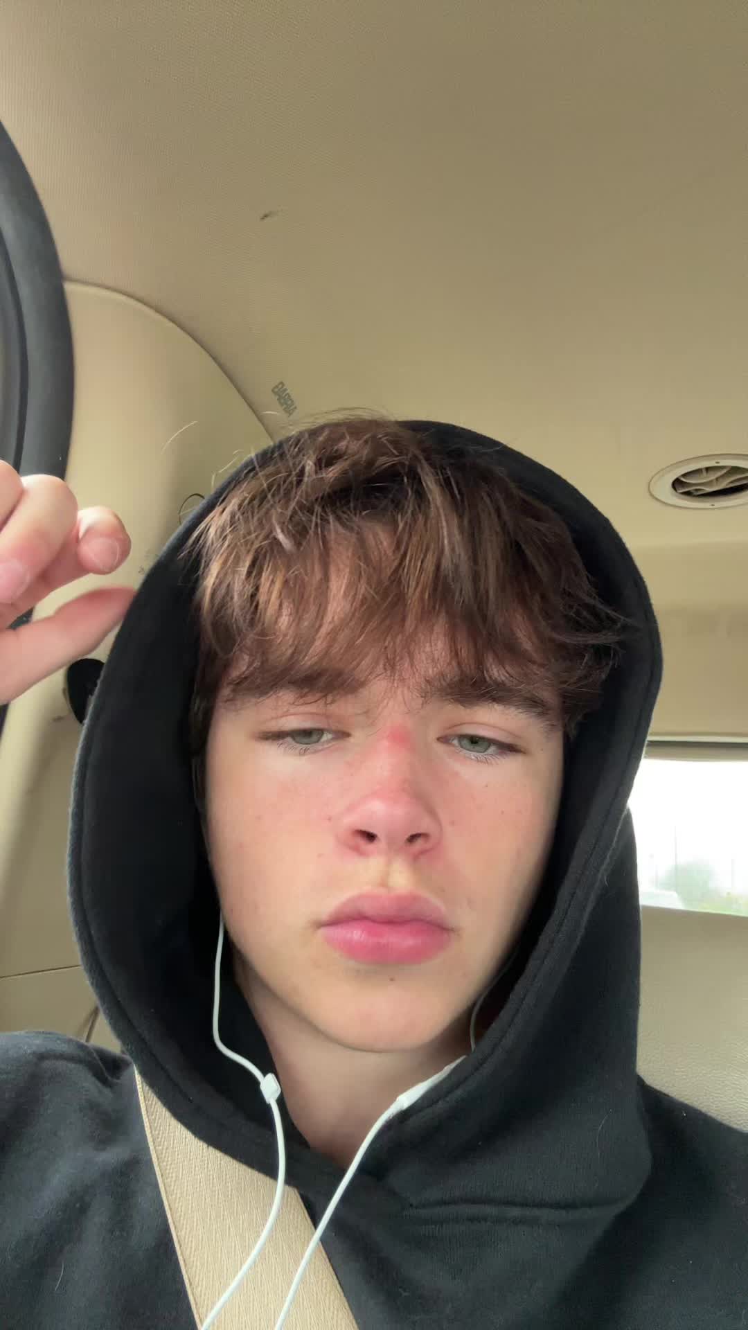 @️