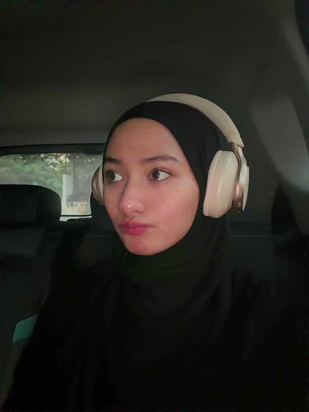 @Nadzira Shafa Askar