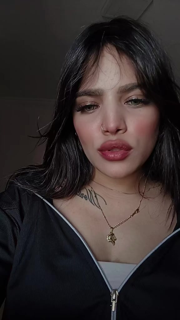 @Liiily