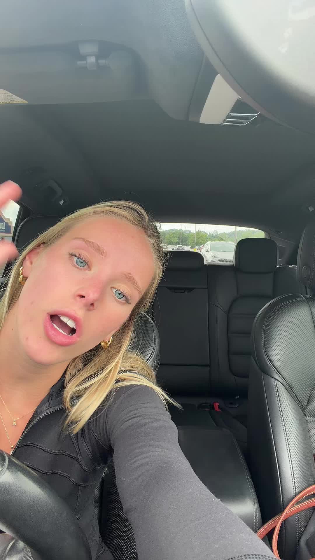 @gabbiecuster
