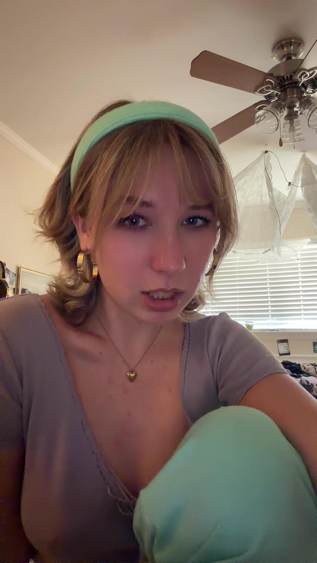 @lily