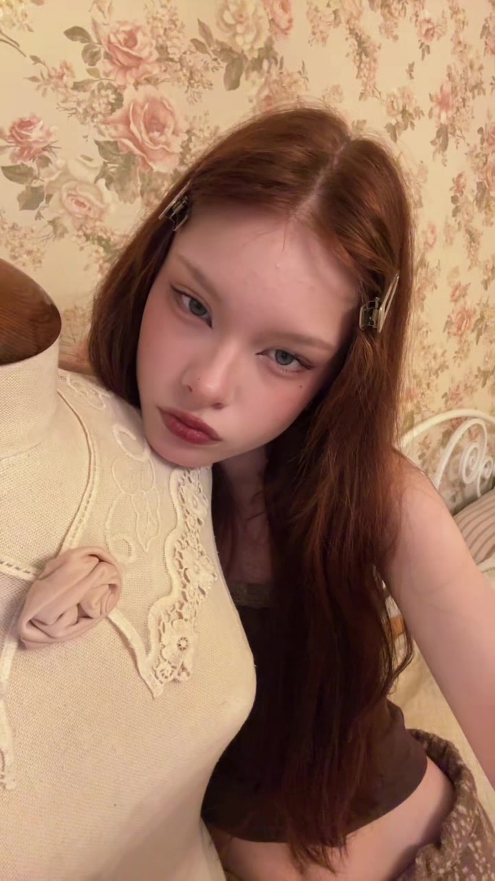 @аликью🪽