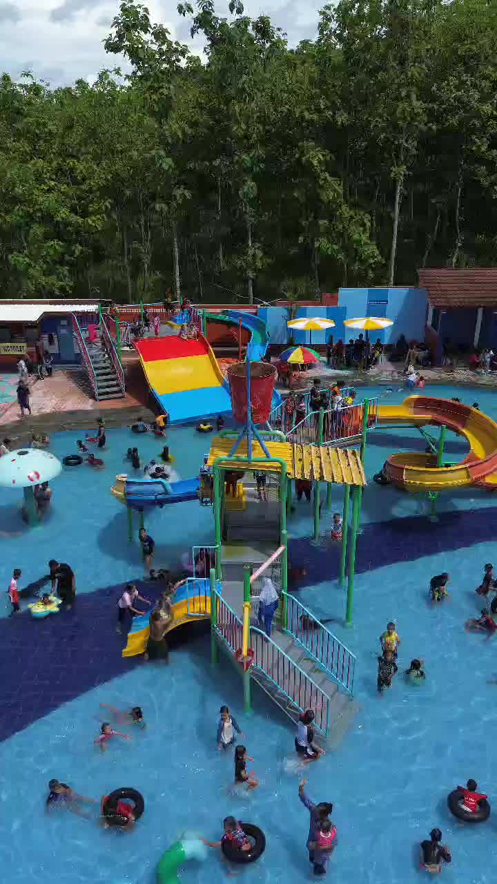 @Waterpark Banyu Mili Arta