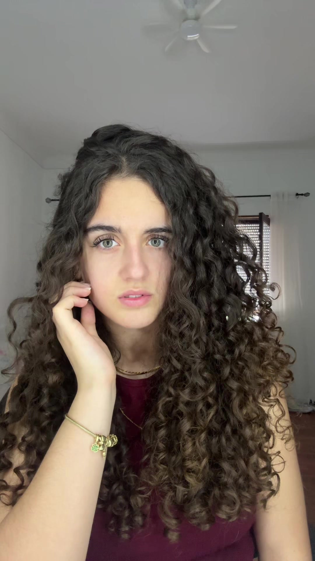 @laratorrez_