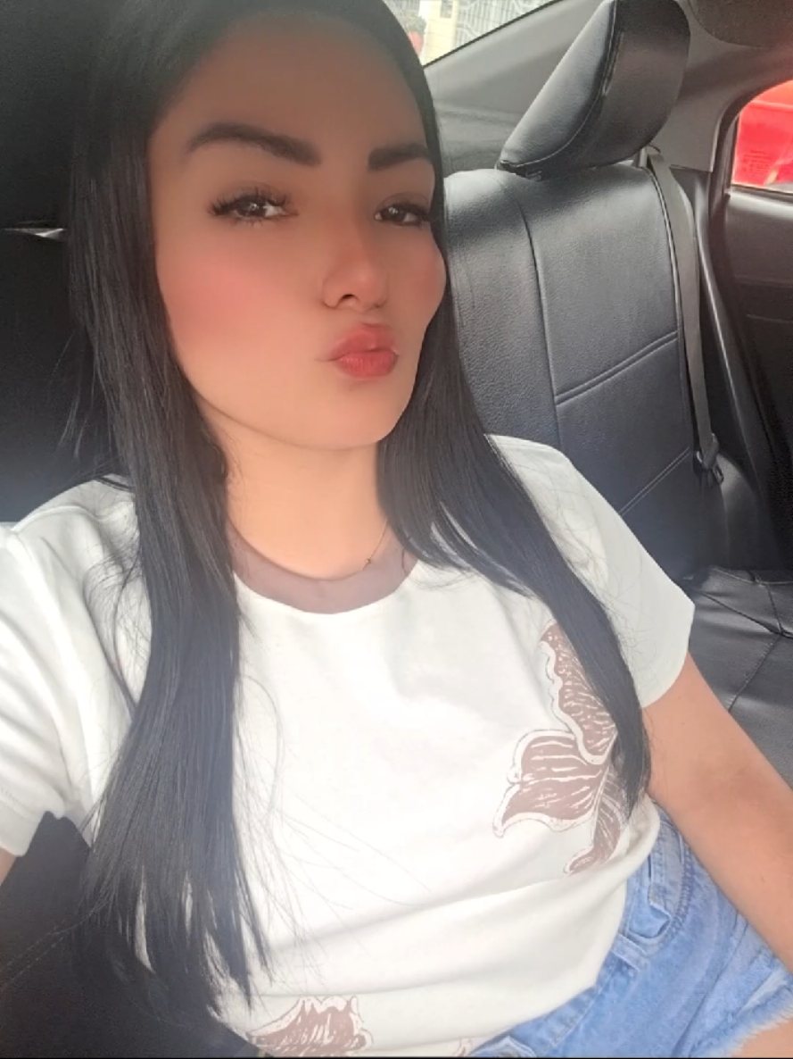 @karinaflores13