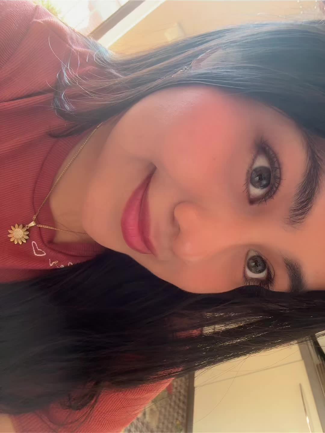 @Hilda🖤🌻