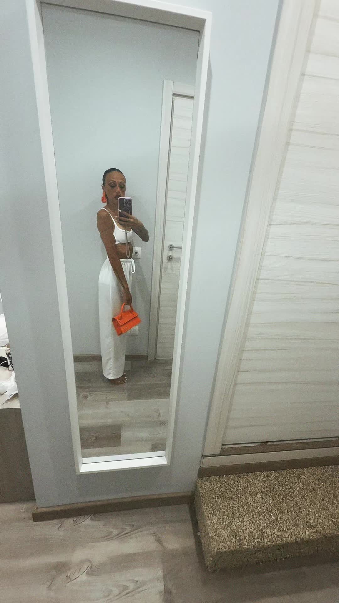 @Lucrezia