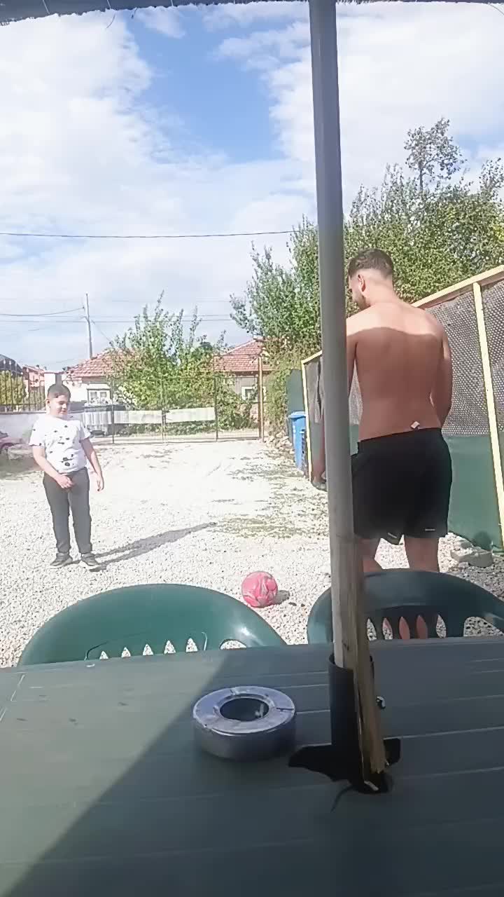 @Gina Kolyova