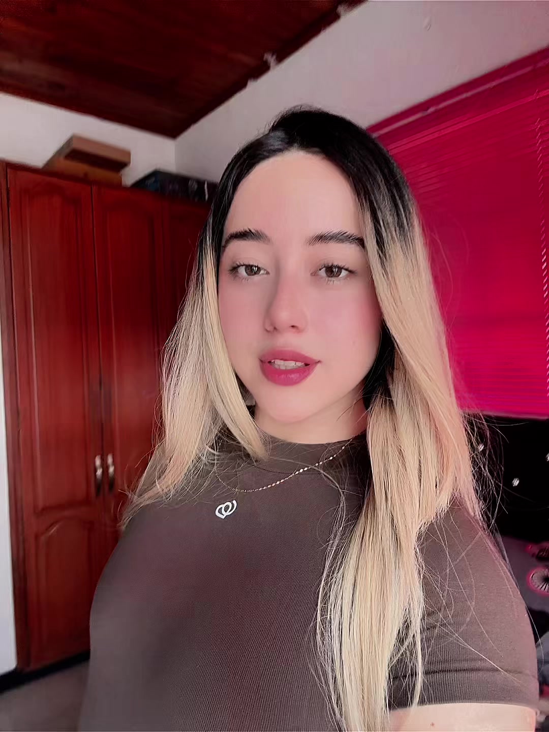 @𝓔🧸