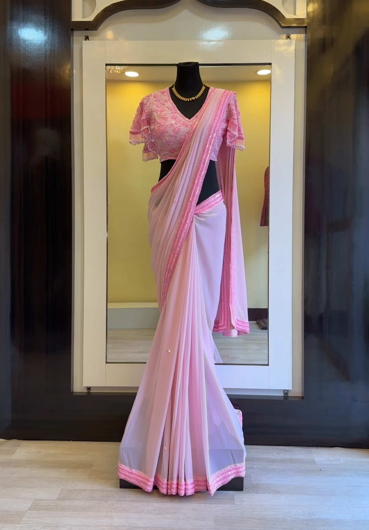 @R Square collection boutique