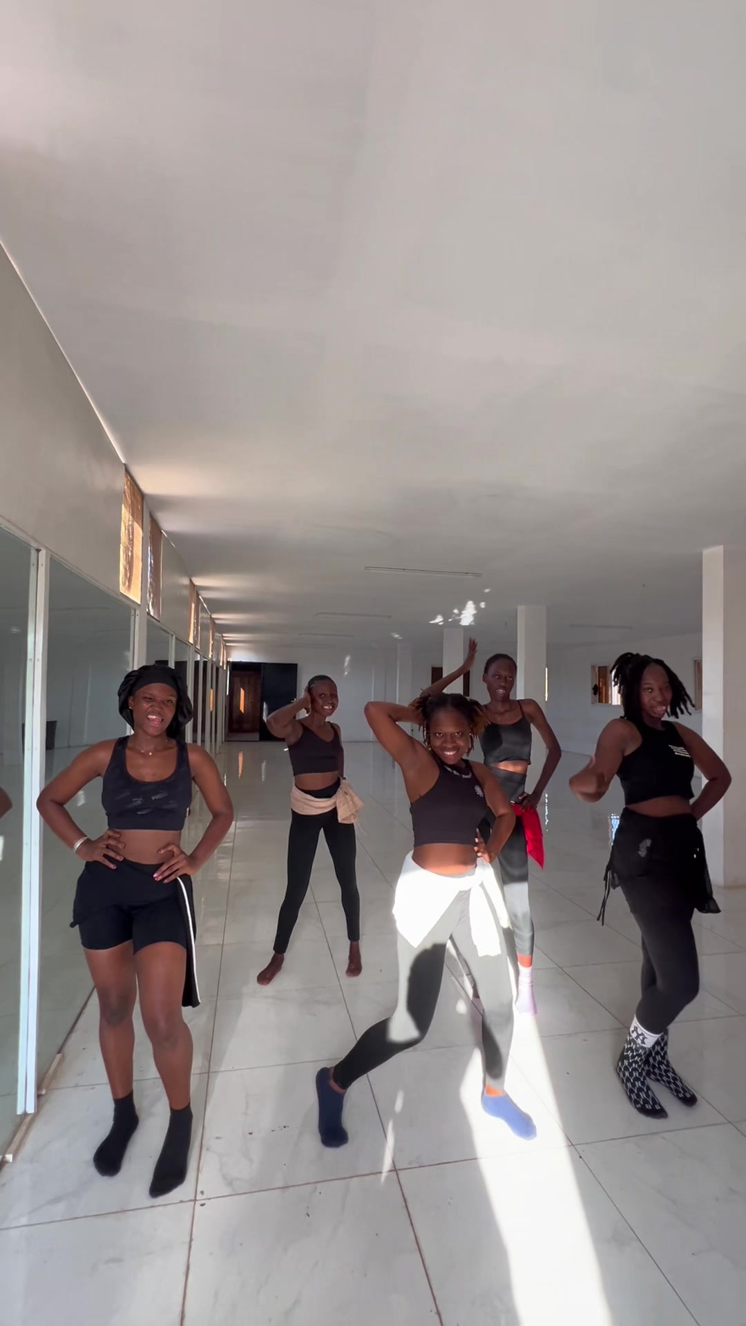 @queendija_official