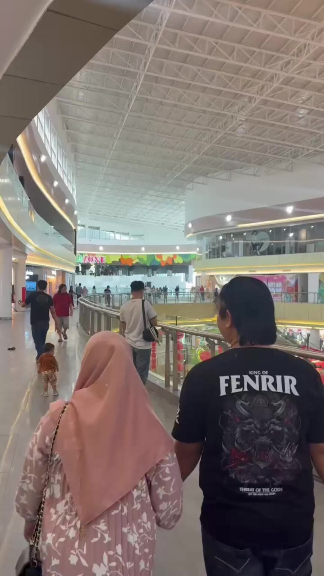 @𝒫𝒶𝓂𝒷𝑜𝓎_