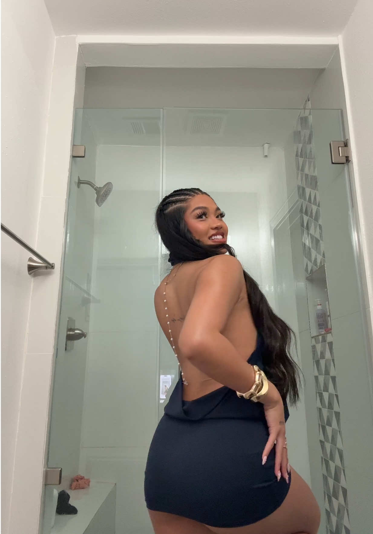 @M O N I R I T H Y🤍