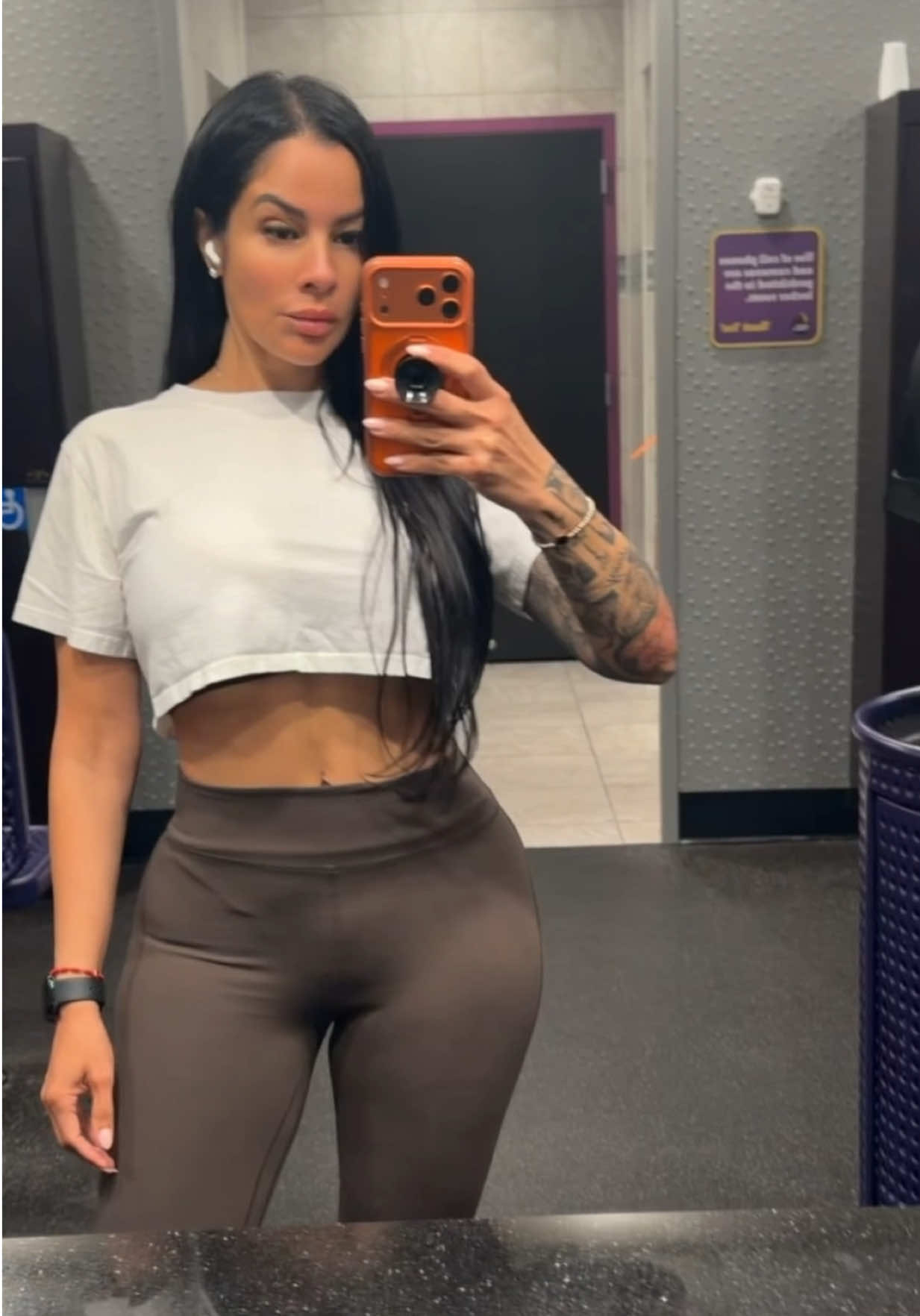 @MsBellaImage