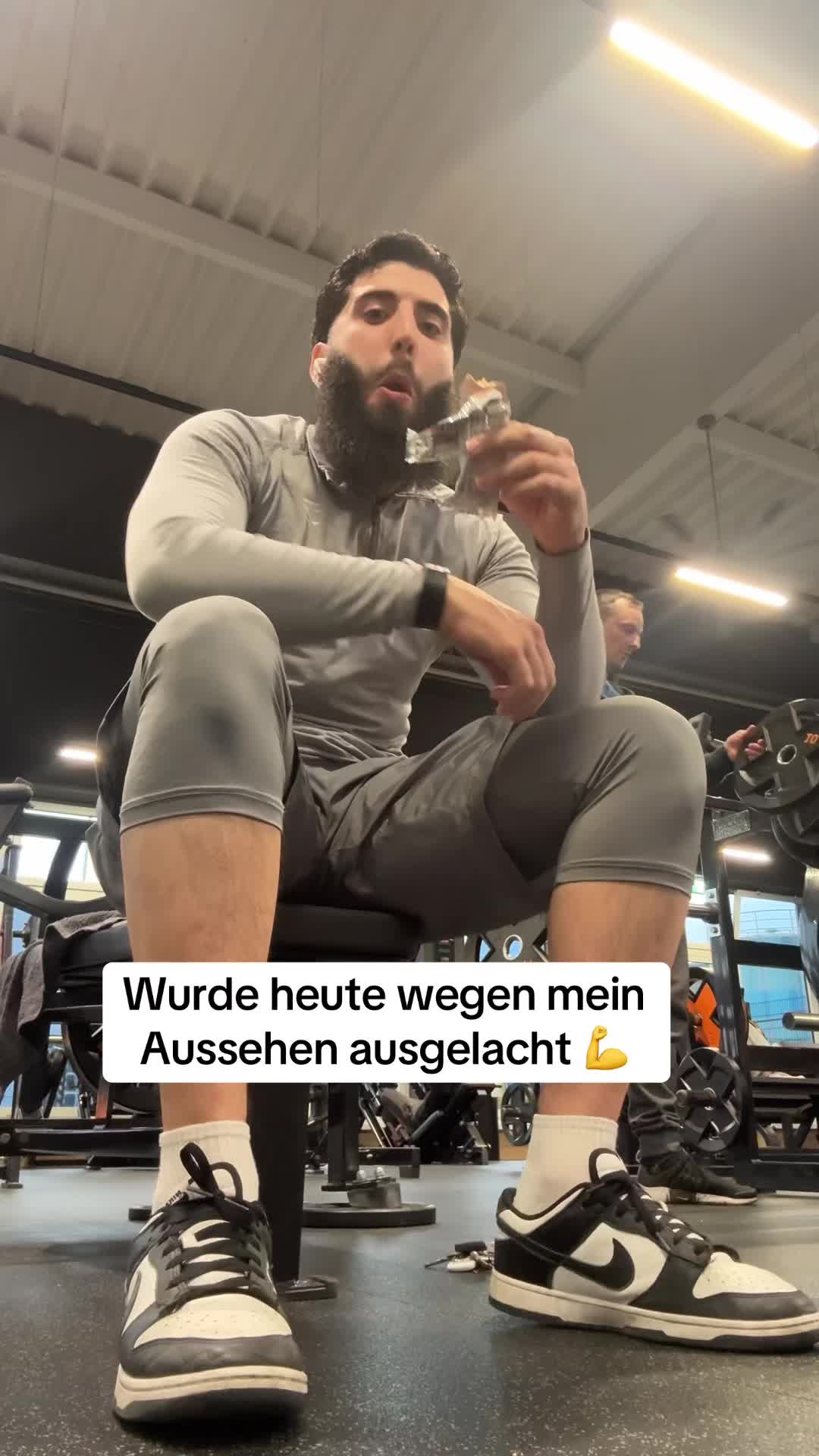 @akhi.mo13