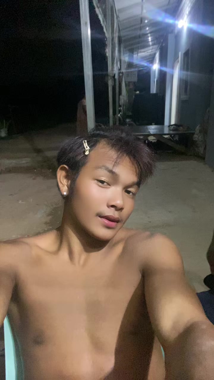 @បូរ ទំនើង