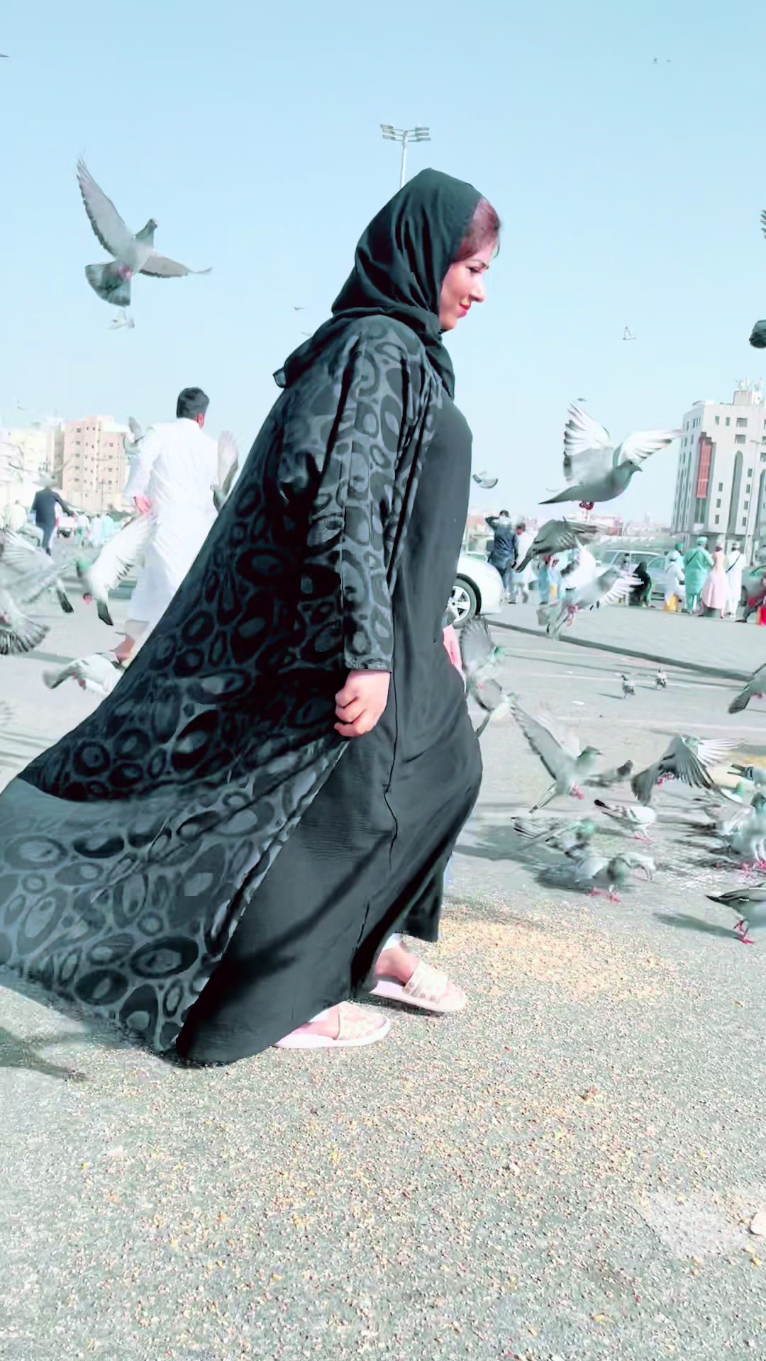 @Emanmitho 🇦🇪 🇵🇰