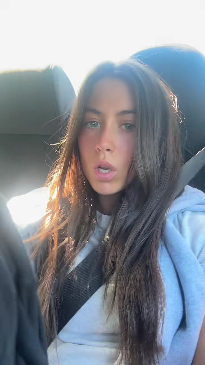 @Mia