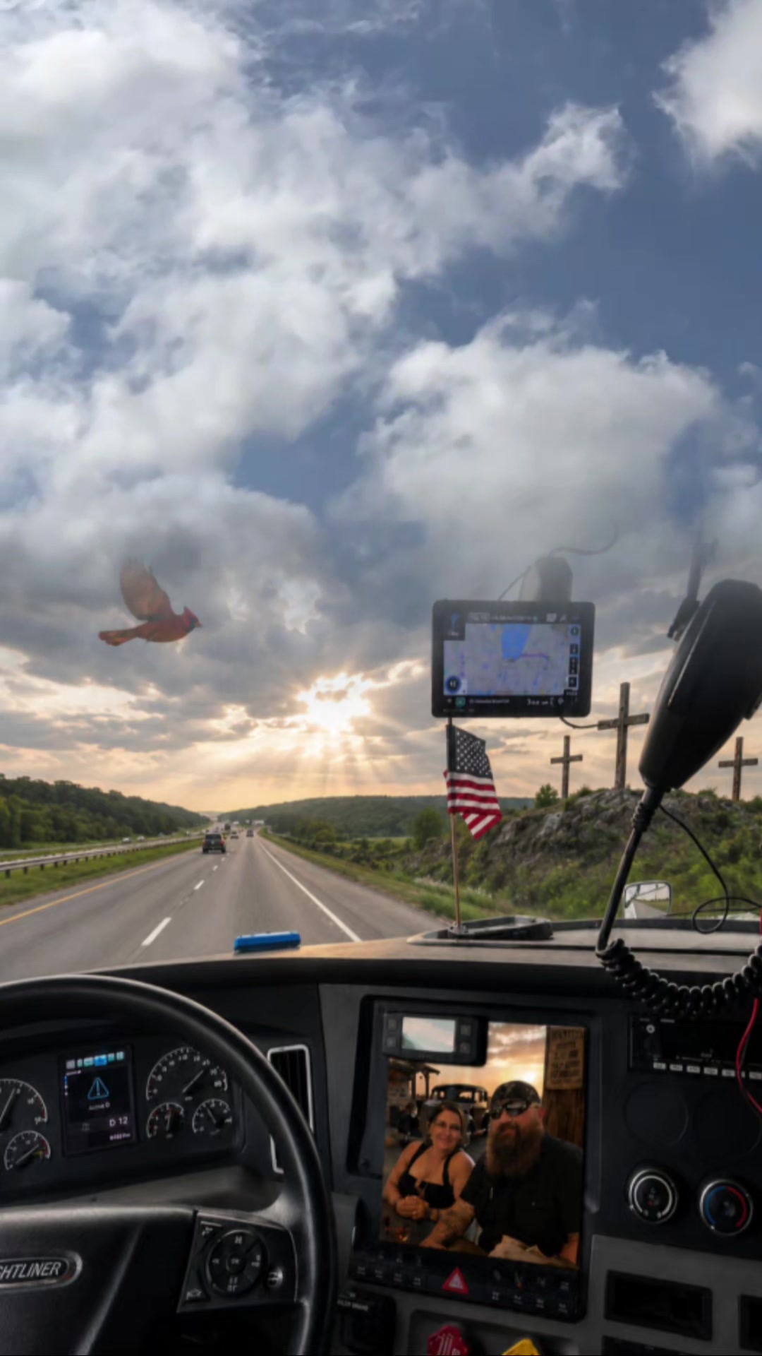 @⏰️late...freight...trucker🌙