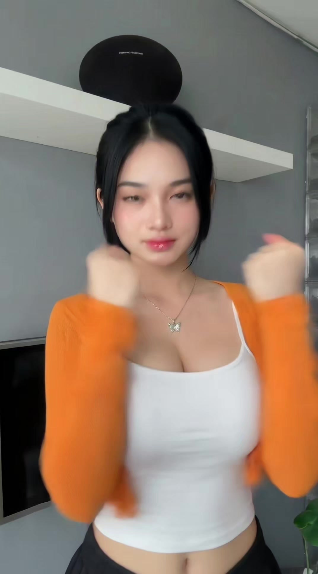 @flora0ne